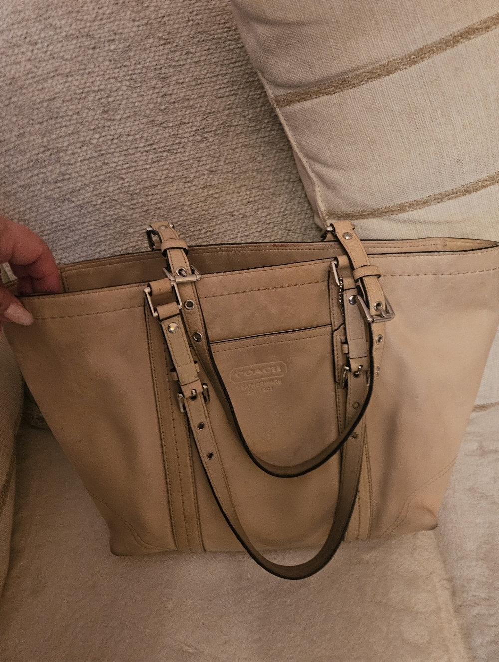 Coach in Camel Genuine Leather Zippered Tote Bag With Coach Hang Tag - Picture 5 of 7